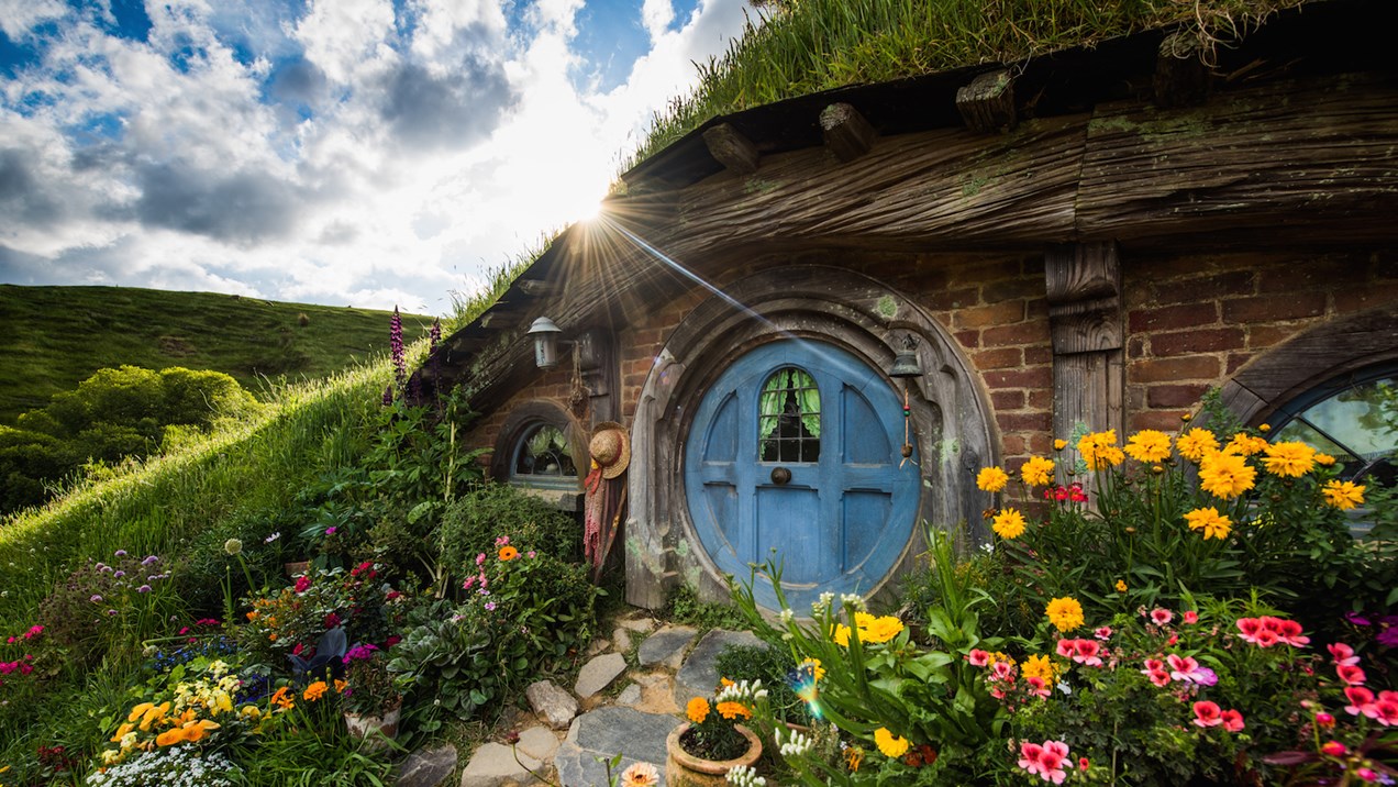 Hobbiton Movie Set